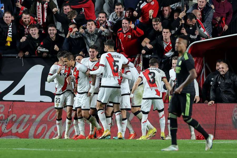 Liga, il Real Madrid spreca, il Rayo alza il muro: Merengues ko e scavalcati dal Barça