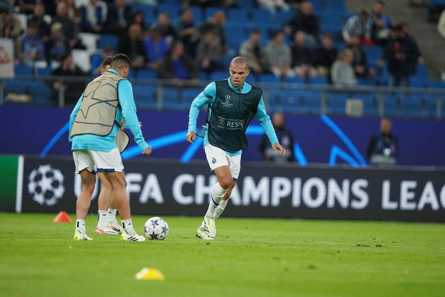 Pepe falhou o arranque da preparação do clássico