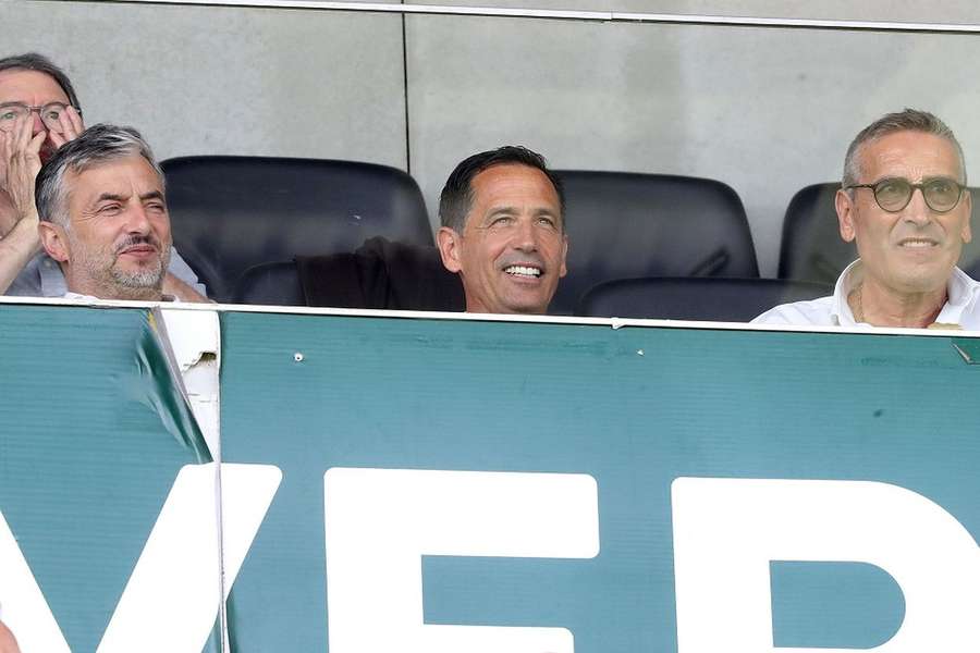 Pedro Proença na tribuna do Estádio Capital do Móvel