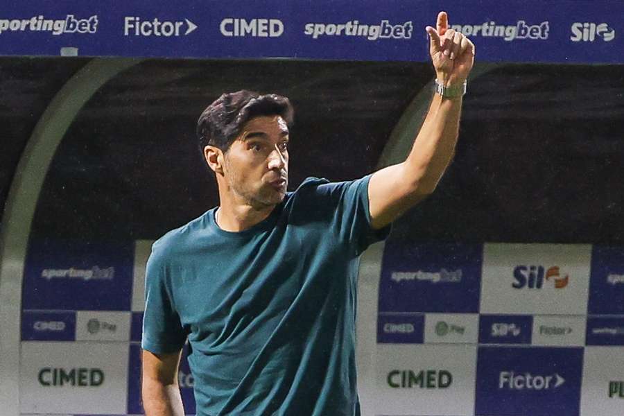 Palmeiras, de Abel Ferreira, virou presa fácil no Jorjão