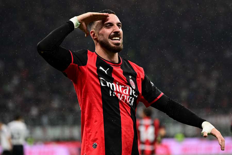 Mario Gila celebrates his goal