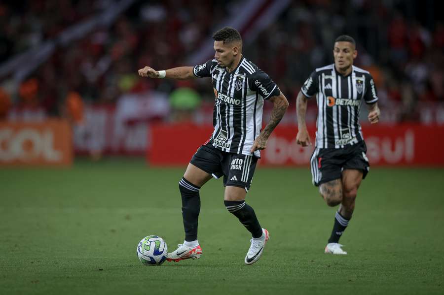 Paulinho vive bom momento com a camisa do Galo