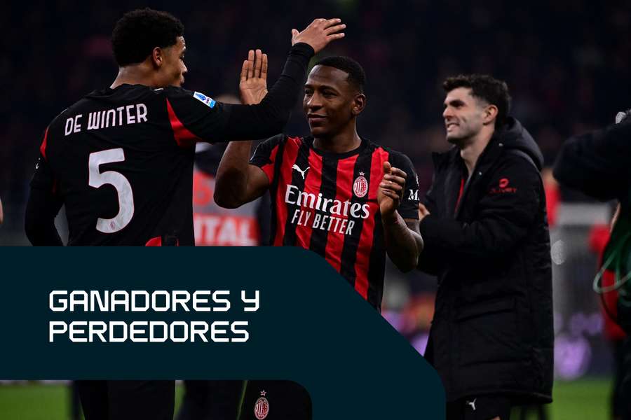 Pervis Estupinan celebra su gol de la victoria con el AC Milan