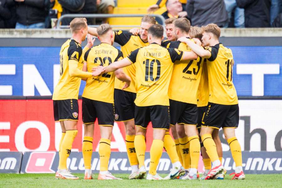 Dresden feiert die Rückkehr an die Tabellenspitze