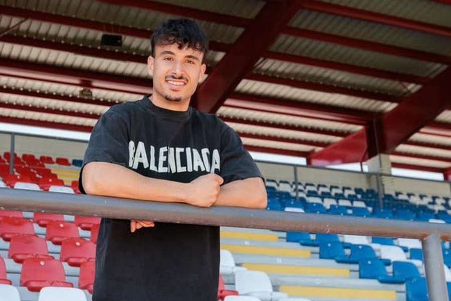 Aarón Romero continua em Chaves