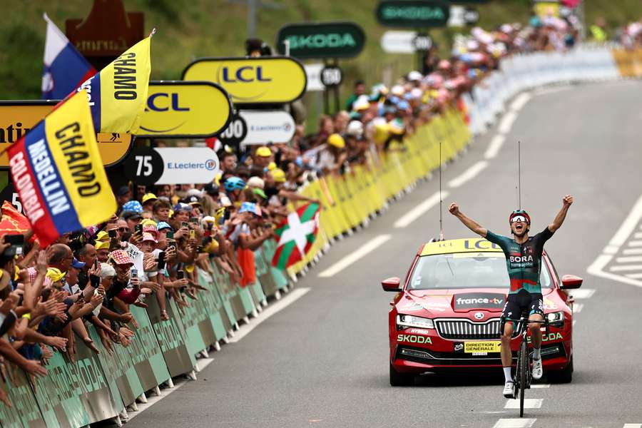 Jai Hindley blev sammen med Jonas Vingegaards onsdagens helt store vindere. Hindley vandt sin første sejr siden den samlede sejr i sidste års Giro d'Italia.