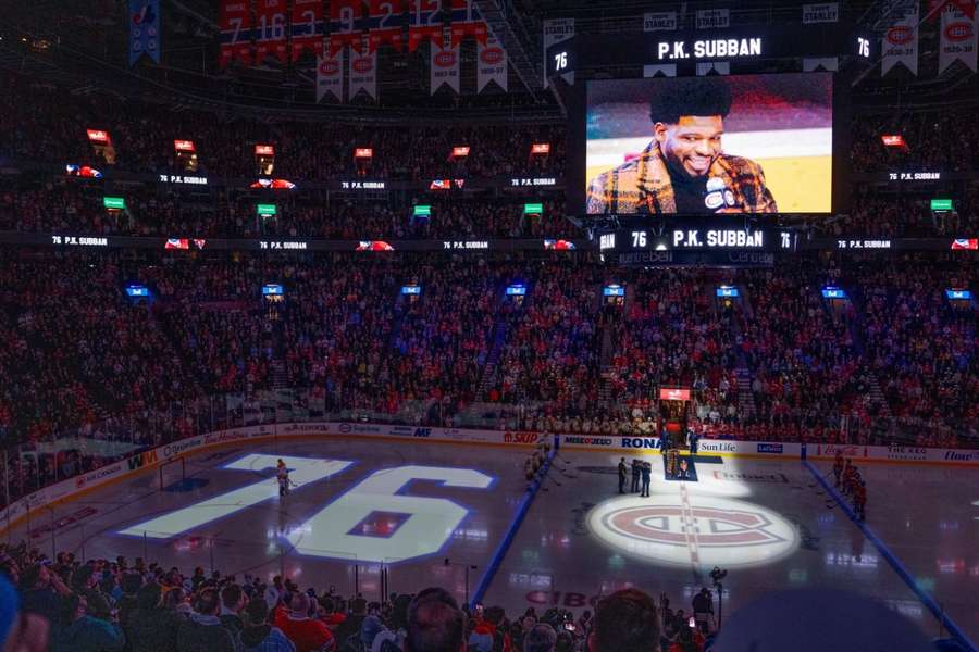 Diváci v Centre Bell vítali draftový výber Canadiens z roku 2007. 