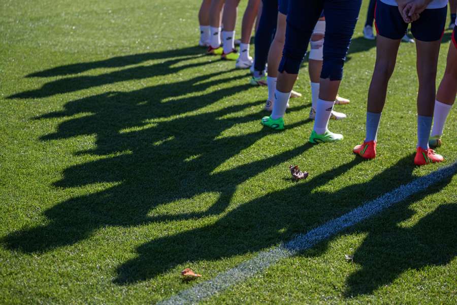 De schaduwen van de speelsters van Paris Saint-Germain Féminines