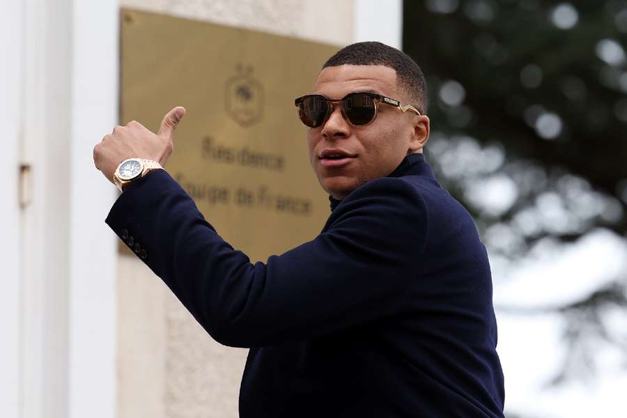 El futuro de Mbappé, en el aire