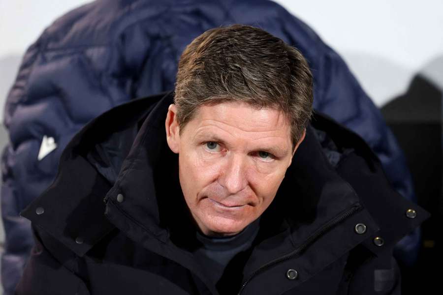 Bayer Leverkusen turn to Oliver Glasner as replacement for under fire Kasper Hjulmand