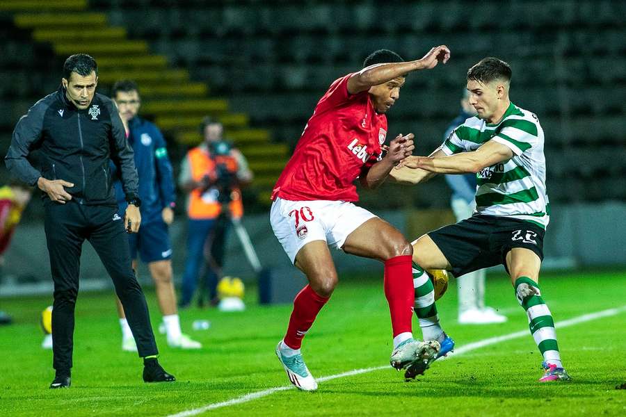 Vinícius Lopes e Iván Fresneda no Santa Clara-Sporting Vinícius Lopes e Iván Fresneda no Santa Clara-Sporting