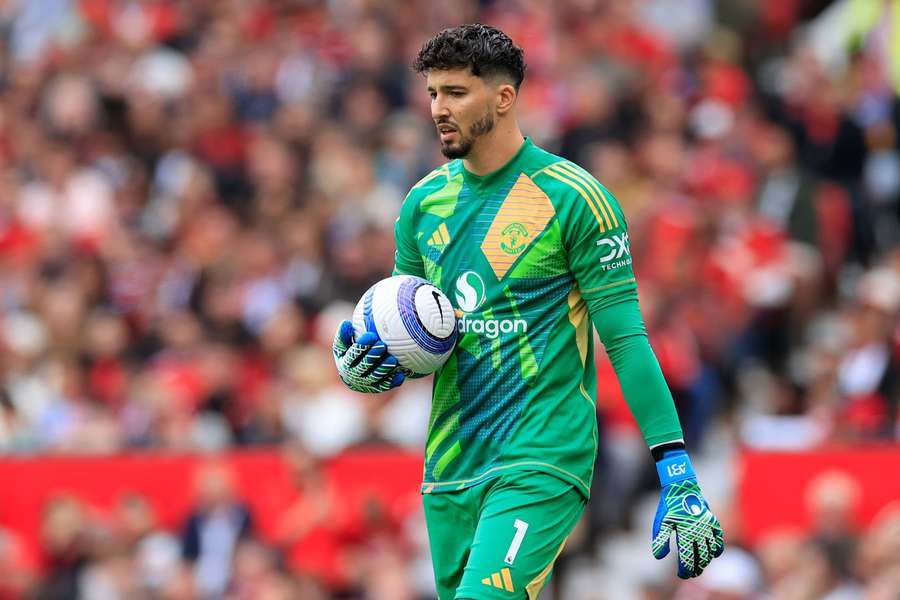 Bayindir agent holds crunch talks with Man Utd chiefs