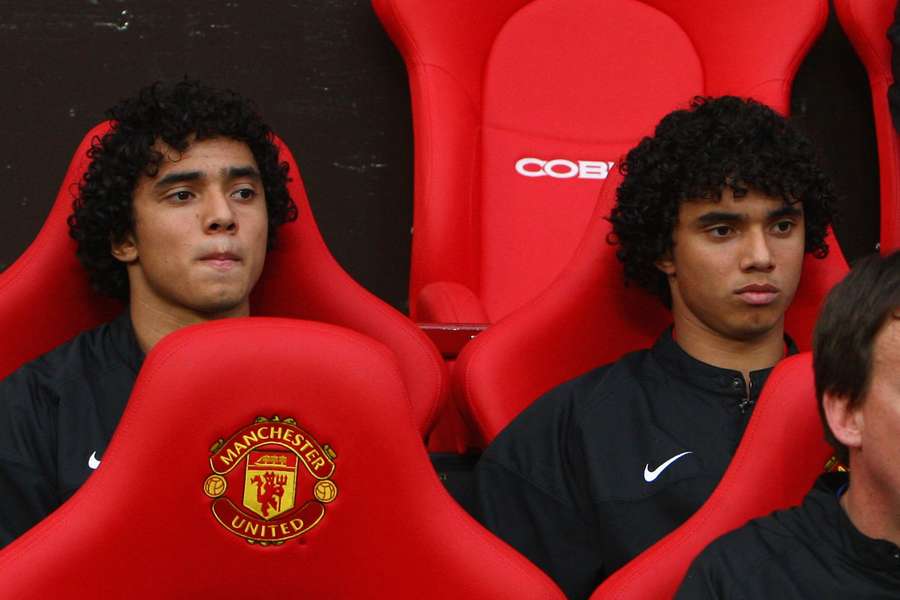 Fábio e Rafael durante a passagem pelo Manchester United