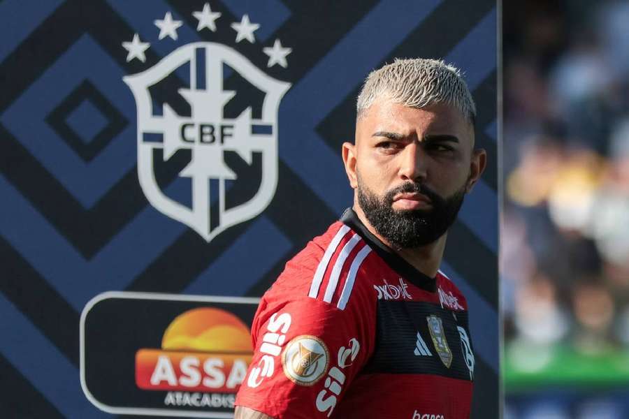 Gabigol foi reserva na partida e só entrou no segundo tempo