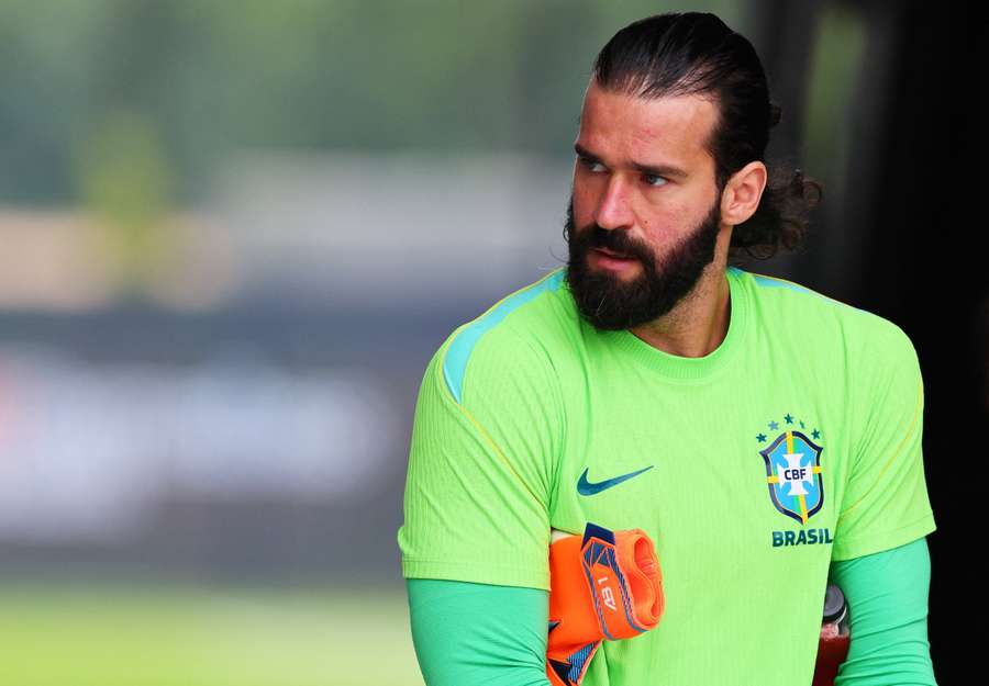 Alisson participou normalmente da atividade em Nova Jersey Alisson participou normalmente da atividade em Nova Jersey