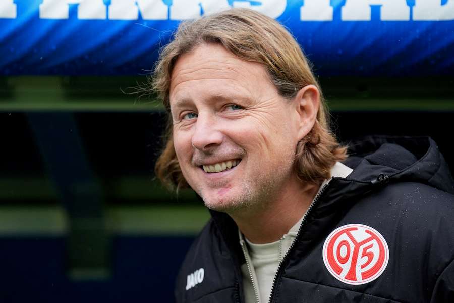 Bo Henriksen hat vor dem anstehenden Conference-League-Spiel aus dem Nähkästchen geplaudert.