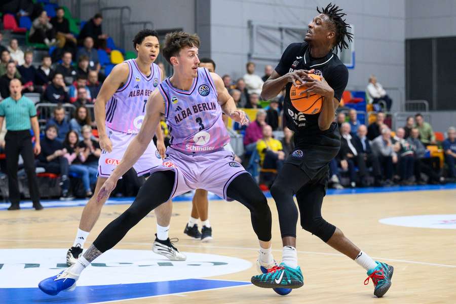 Nymburk i přes prohru postoupil do play off Ligy mistrů, pomohla výhra Alby Berlín Nymburk i přes prohru postoupil do play off Ligy mistrů, pomohla výhra Alby Berlín