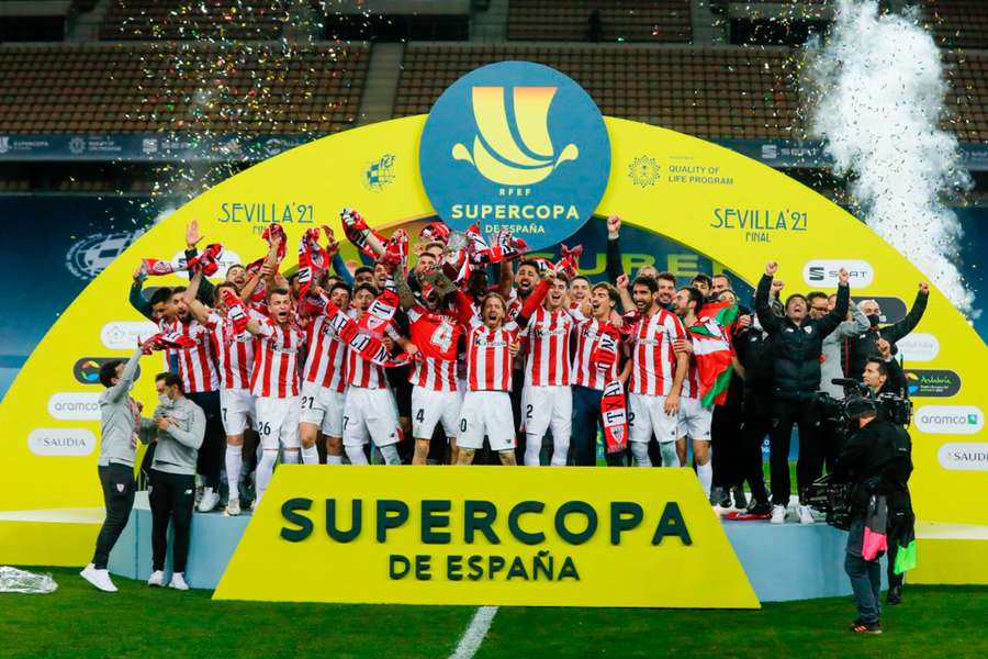 El Athletic celebra la Supercopa de España de 2021