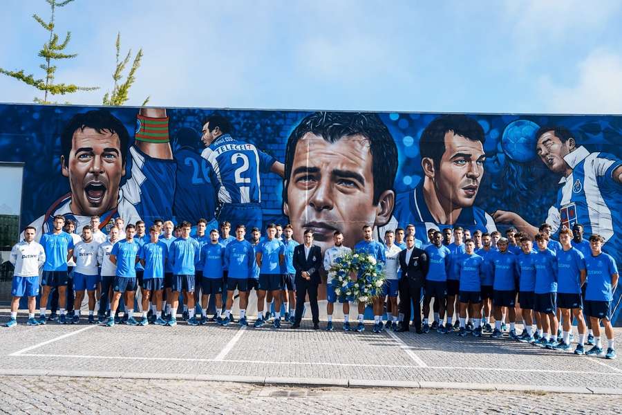 Jogadores do FC Porto na homenagem a Jorge Costa Jogadores do FC Porto na homenagem a Jorge Costa