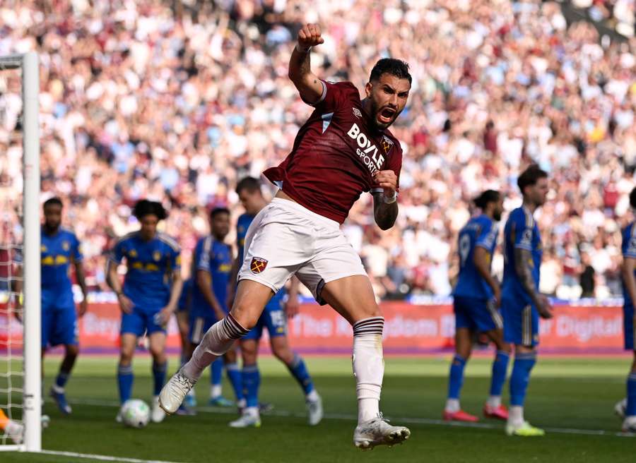 West Ham United's Taty Castellanos celebrates scoring