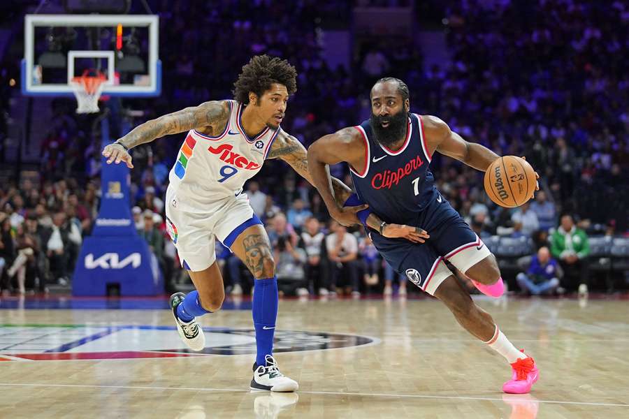Harden, en el duelo frente a los Sixers.