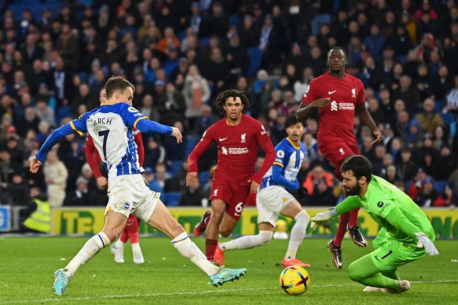 Liverpool schytal debakl v Brightonu, West Ham je po další porážce na sestup