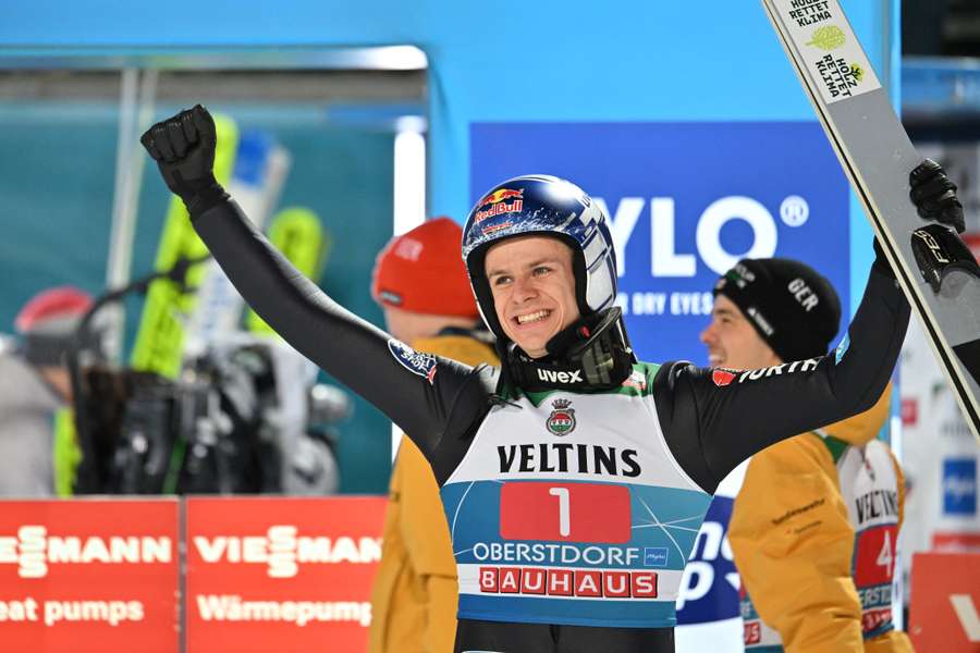 Andreas Wellinger gewann das erste Springen in Oberstdorf