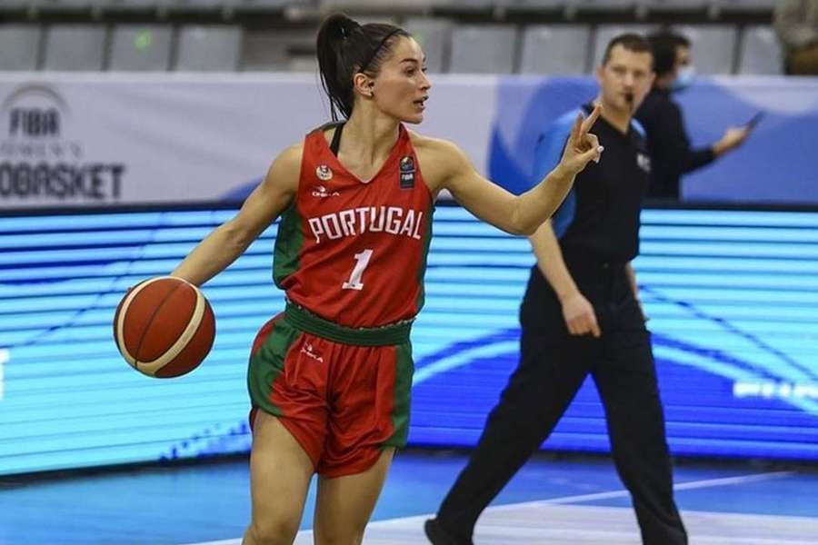 Joana Soeiro entre as eleitas de Portugal para o Eurobasket