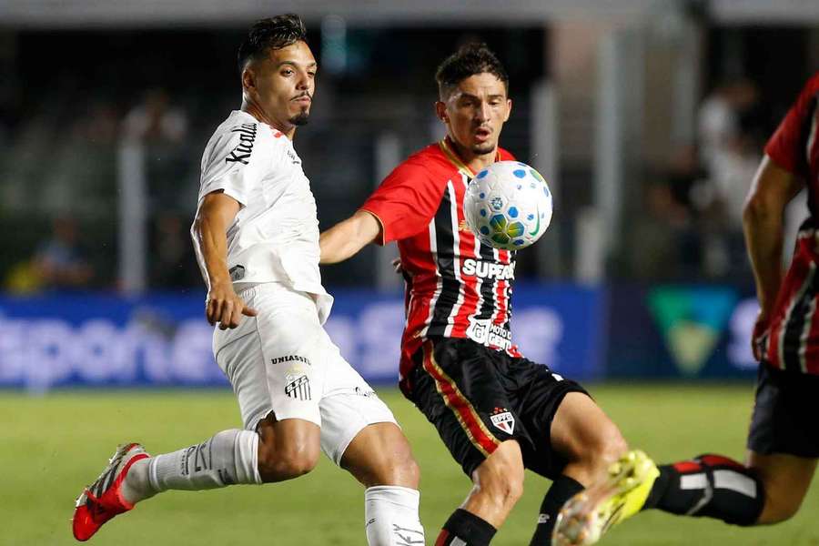 O São Paulo havia vencido o Santos pelo Paulistão no último fim de semana