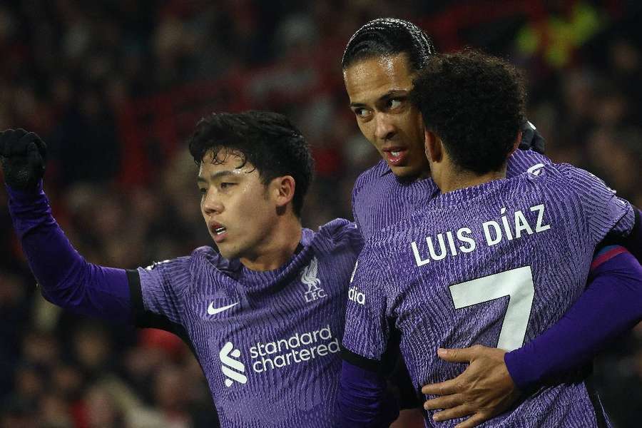 Firmino revela tensão entre Salah e Mané no Liverpool: Nunca foram os  melhores amigos