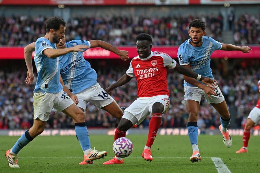 Saka trouxe um novo gás ao ataque do Arsenal na etapa final Saka trouxe um novo gás ao ataque do Arsenal na etapa final