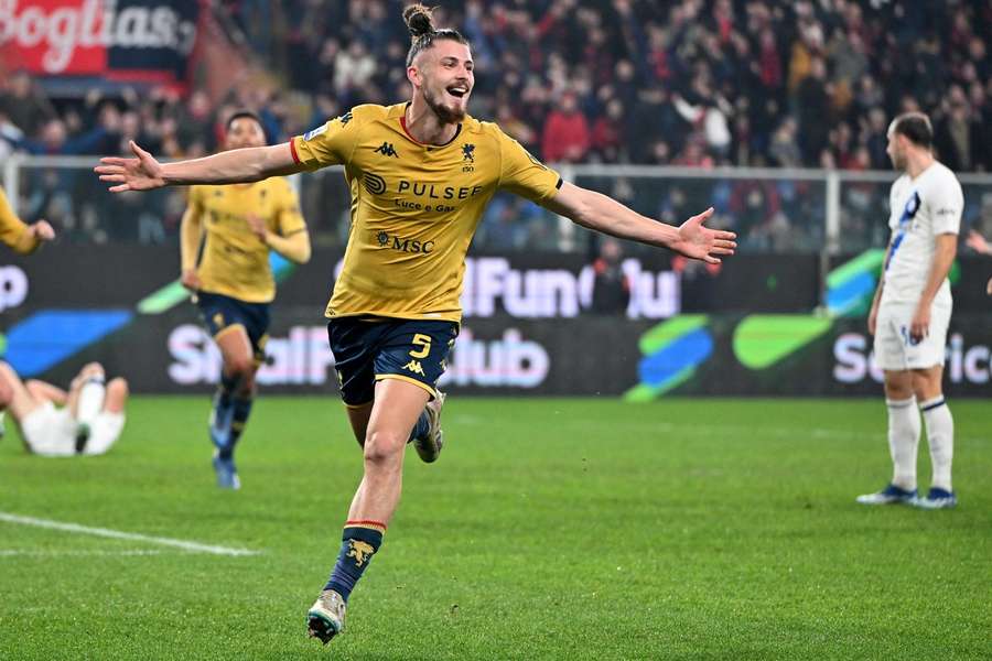 Radu Drăgușin este aproape de un transfer la Tottenham 