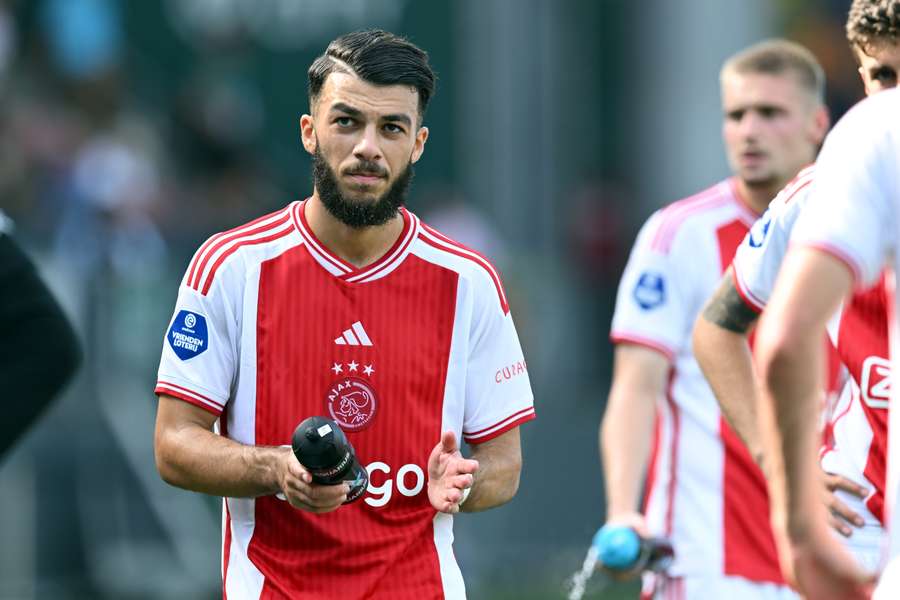 Ajax met Georges Mikautadze tegen Almere City