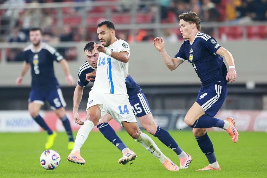 Pavlidis lesionou-se ao serviço da Grécia Pavlidis lesionou-se ao serviço da Grécia