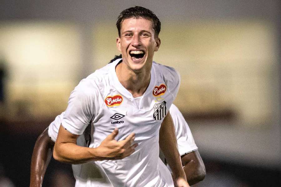 Santos engatou a quinta marcha no 2° tempo Santos engatou a quinta marcha no 2° tempo