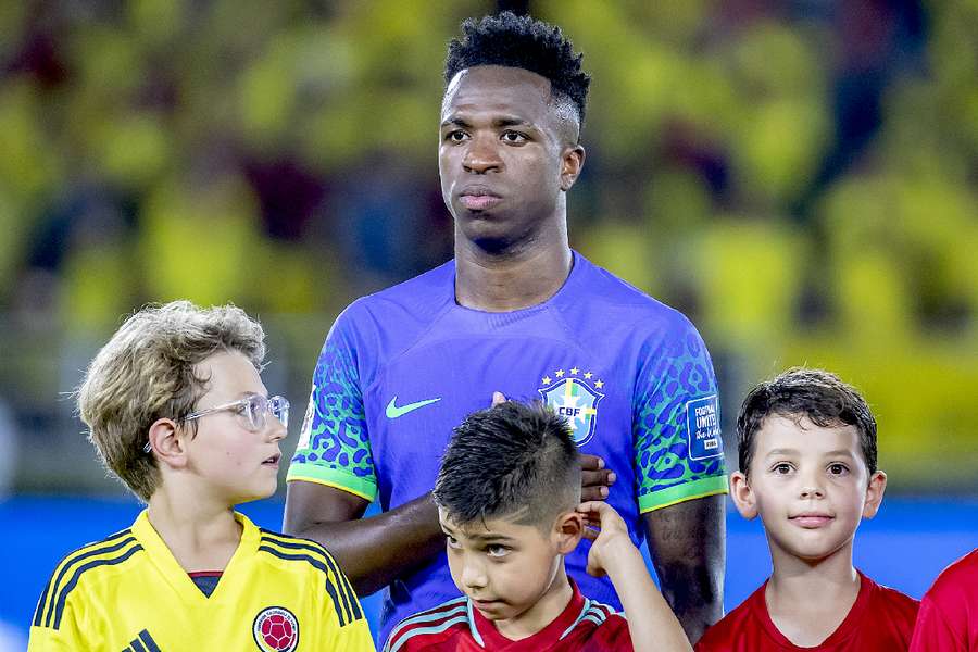 Vinicius Junior concorre ao "time do ano" da FIFA 
