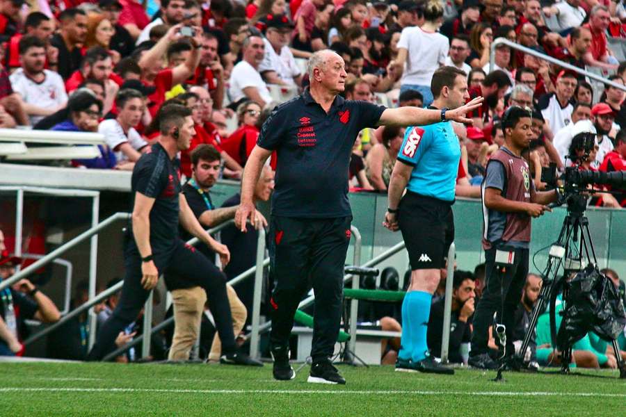 À 74 ans, après un échec en finale de Libertadores, Luiz Felipe Scolari prend sa retraite