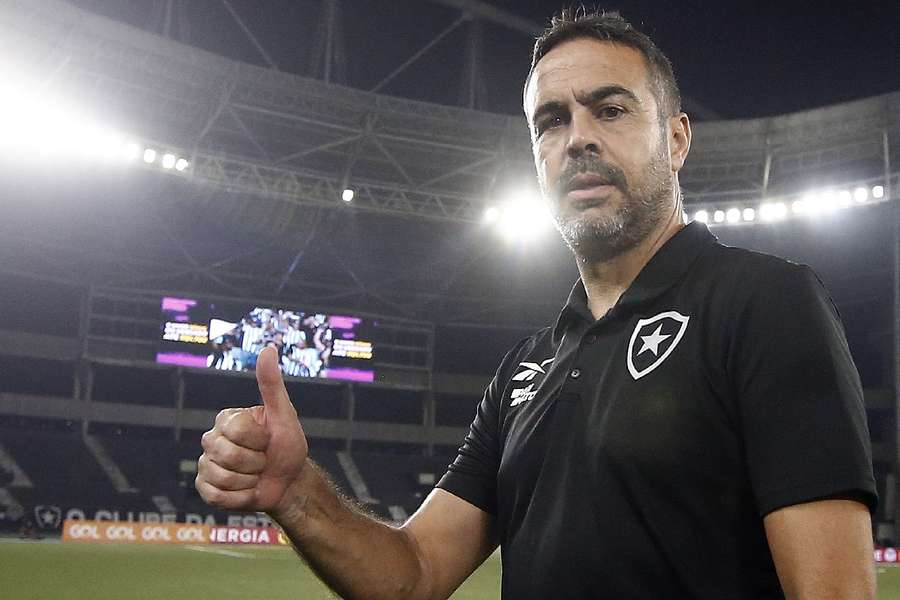 Botafogo de Artur Jorge luta pela liderança do Brasileirão