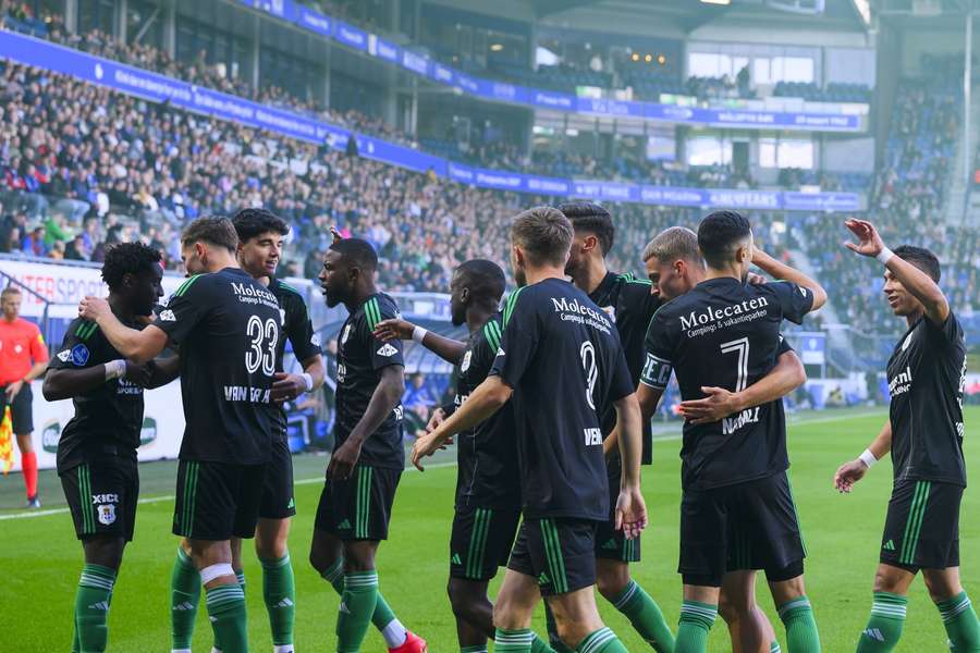 PEC Zwolle kwam in het Abe Lenstra Stadion al na drie minuten op voorsprong