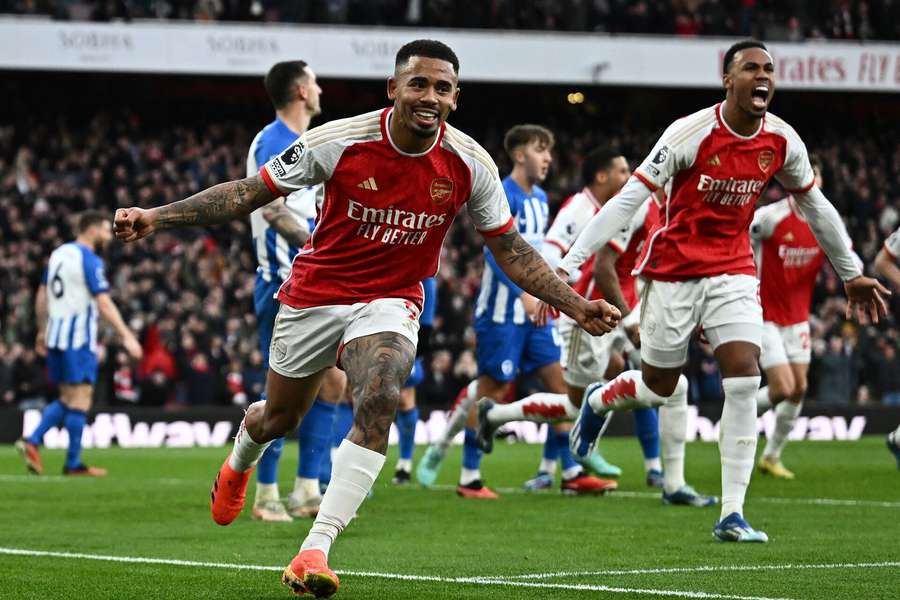 Arsenal cruisede forbi skuffende Brighton-hold hjemme på Emirates