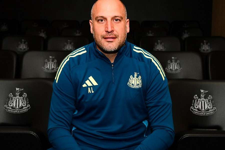 Ex-Man Utd coach Lawrence takes charge of Newcastle U21s