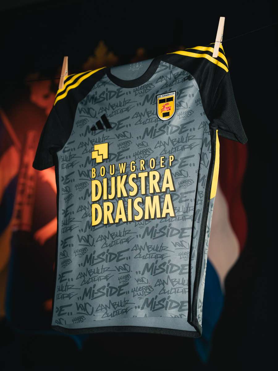 Cambuur's away kit