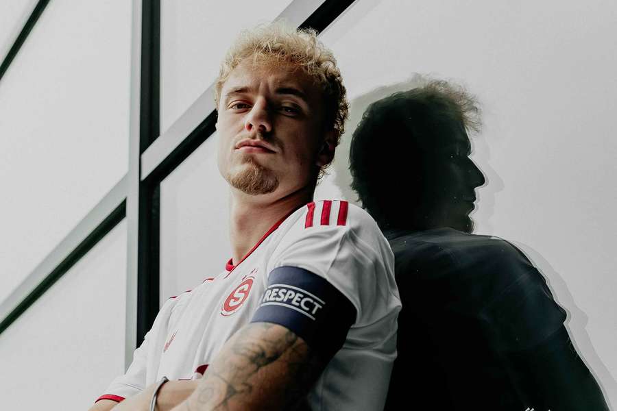 Adam Karabec je novým kapitánem pražské Sparty. Adam Karabec je novým kapitánem pražské Sparty.