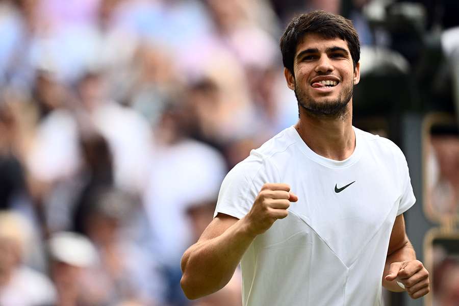 Alcaraz mówi, że tata "jest tylko fanem" po tym, jak Djokovic został sfilmowany na Wimbledonie