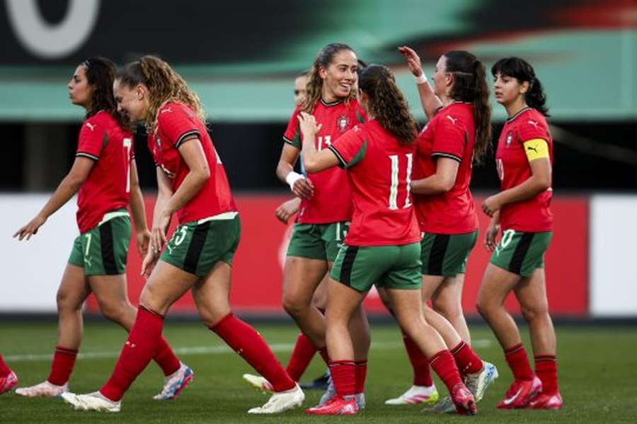 Portugal goleou a Eslovénia por 5-1