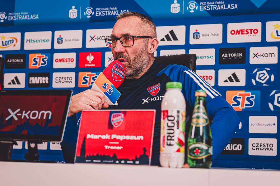 Marek Papszun wprost: "Nie potrafiliśmy się pozbierać po straconych bramkach" Marek Papszun wprost: "Nie potrafiliśmy się pozbierać po straconych bramkach"