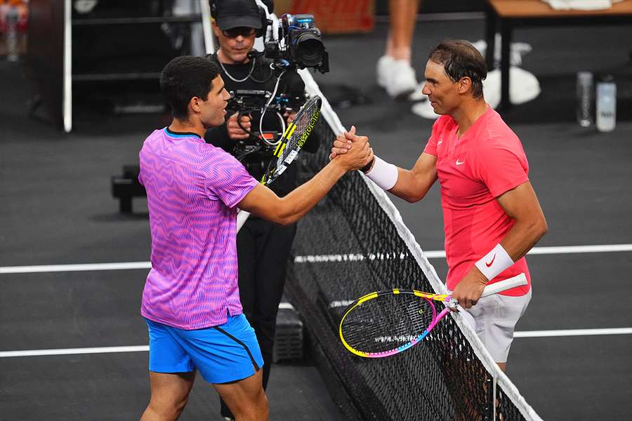 Alcaraz vinder over Nadal i opvisningskamp lavet til Netflix