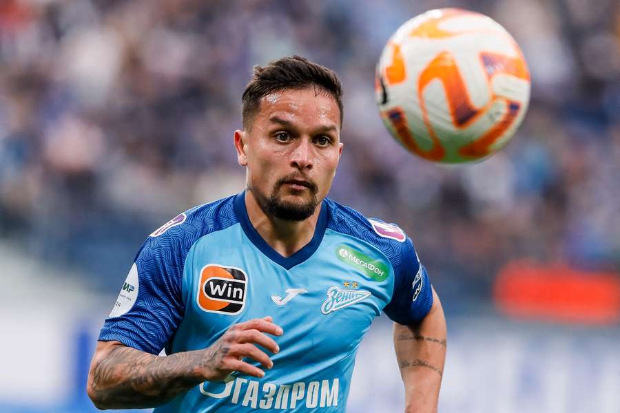 Artur em ação com a camisola do Zenit