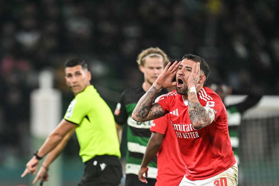 Otamendi num dos últimos dérbis lisboetas