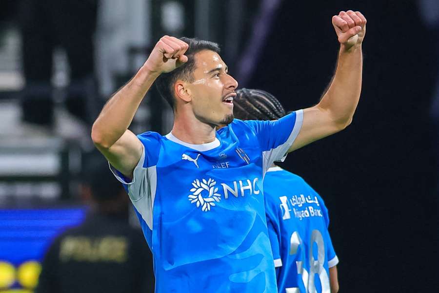 Martinelli dá liderança ao Al-Hilal no Sauditão
